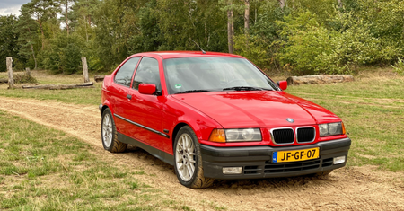 Ktoś wsadził V12 pod maskę E36 Compact. Auto jest na sprzedaż