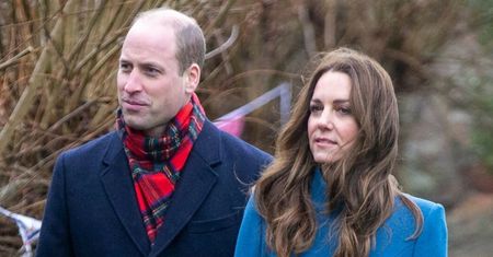 Księżna Kate i książę William po raz kolejny KRYTYKOWANI za łamanie covidowych obostrzeń...