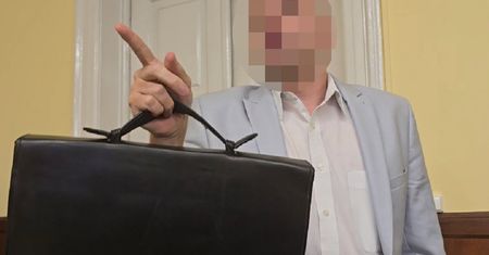 Rozpętał awanturę na rozprawie Sebastiana M. Wiemy, kim jest