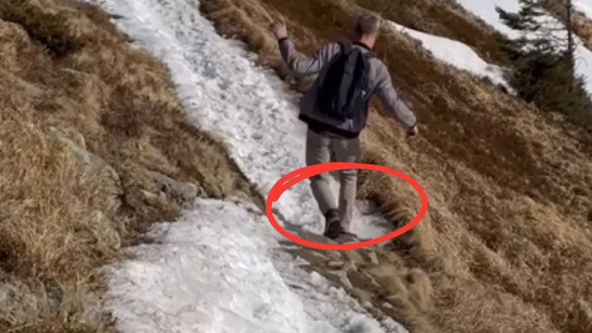  W takich butach turysta chodził po ośnieżonym szlaku 