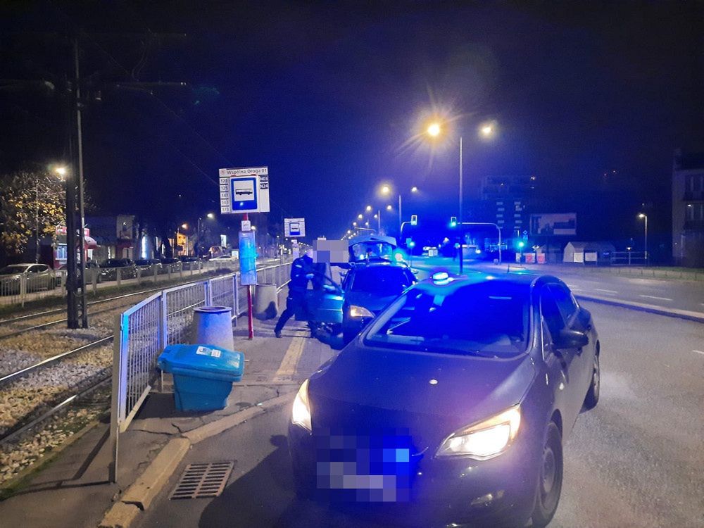 Warszawa. Ukradli paliwo ze stacji i uciekli. Policyjny pościg na stołecznych ulicach