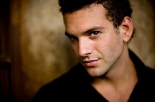 Czy mogę u ciebie przenocować?