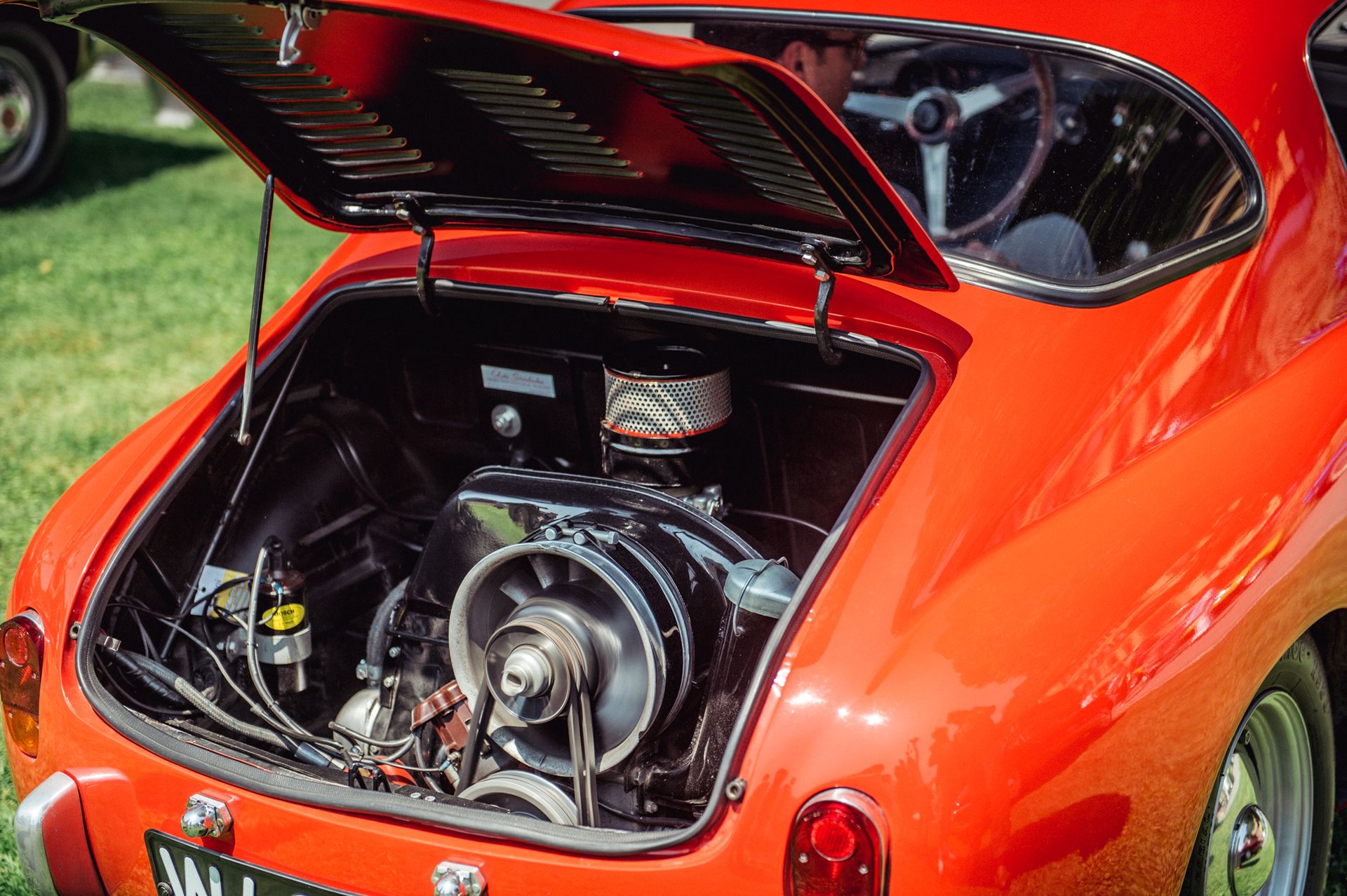 Silnik "boxer" w samochodzie Intermeccanica Imp 700 GT z 1961 r.