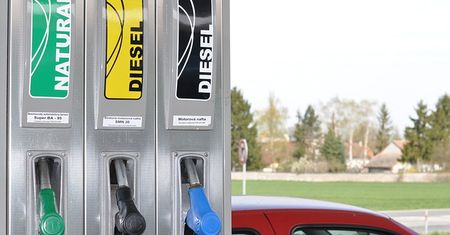 Kradzież na stacji paliw. Sprawca ukradł blisko 100 litrów oleju napędowego