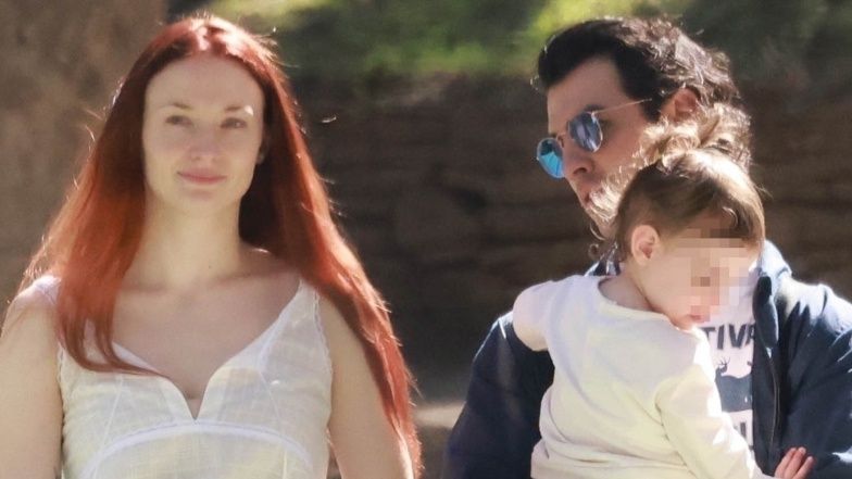Sophie Turner jest w DRUGIEJ CIĄŻY? Na najnowszych zdjęciach widać brzuszek (FOTO)