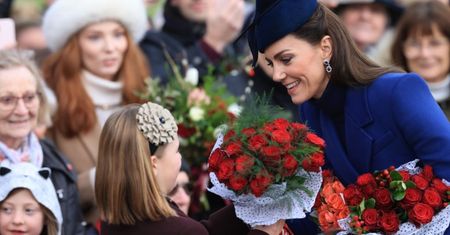 Wystarczył jeden gest. Internauci ROZPŁYWAJĄ SIĘ nad relacją księżnej Kate z chrześnicą księcia Williama (WIDEO)