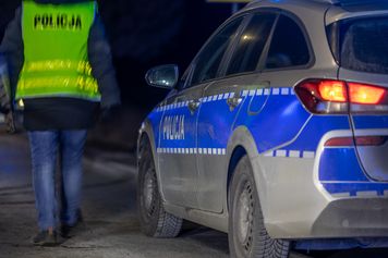 Zatrzymanie podczas kontroli drogowej w Ożarowie. 46-latek trafił do aresztu