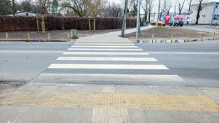 Skrzyżowanie na Pokrzywnie po dużych zmianach. Nowe przejścia i chodniki