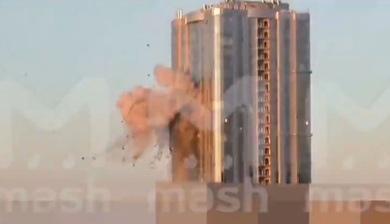 A drone crashed into the tallest building in Saratov.