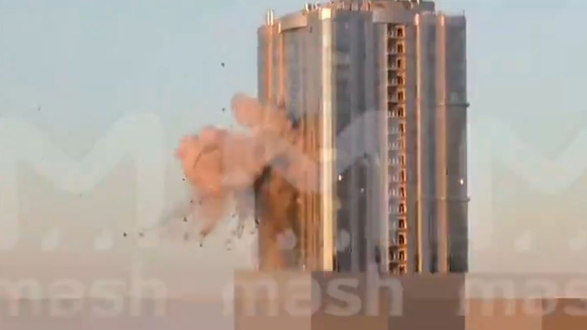 Dron wbił się w najwyższy budynek w Saratowie