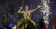 Katy Perry w "królewskiej" sukni. Skąpana w złocie zaśpiewała dla Karola III
