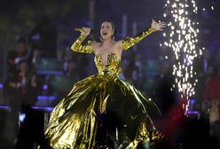 Katy Perry w "królewskiej" sukni. Skąpana w złocie zaśpiewała dla Karola III