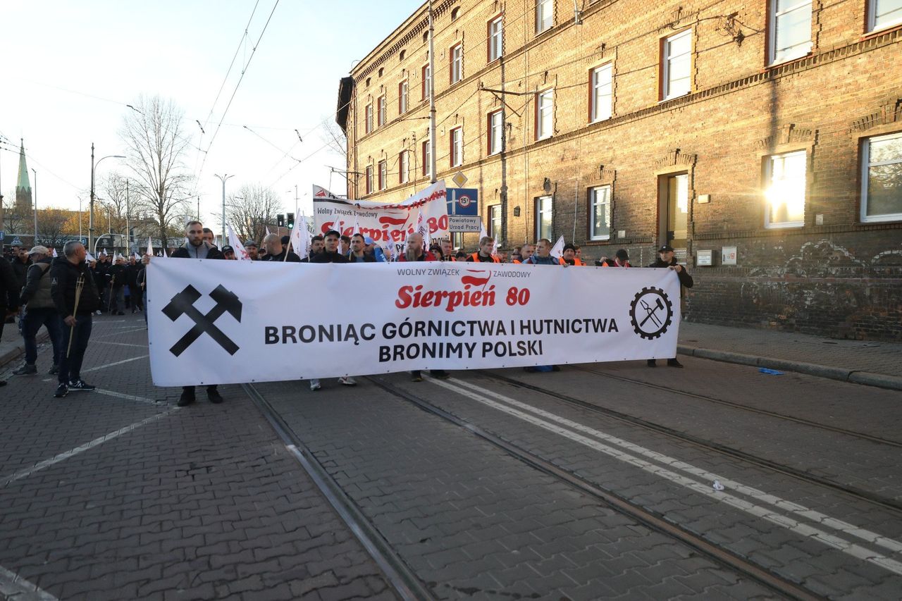 Zakończył się "Marsz gwiaździsty" związków zawodowych w obronie przemysłu i sprawiedliwej transformacji Śląska