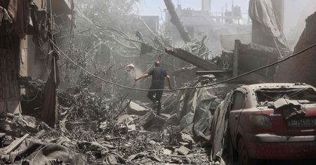 "Gwałtownie się pogarsza". Głód w Gazie, uzbrojone grupy plądrują konwoje humanitarne