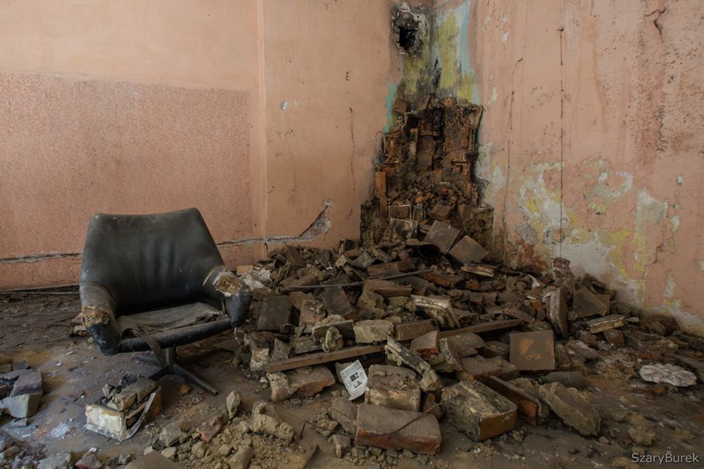 Warszawski urbex: Co znajduje się wewnątrz kamienicy przy Żelaznej 43? 26