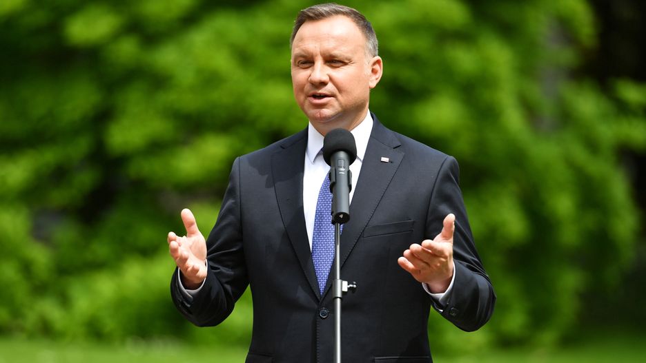 Andrzej Duda zaprosił Roberta Biedronia do Pałacu Prezydenckiego