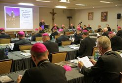 Watykan ukarał polskiego biskupa. Konsekwencji długo nie było