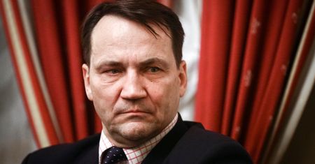 Beata Kempa po jego słowach płakała. Sikorski "uczynił pierwszy krok"
