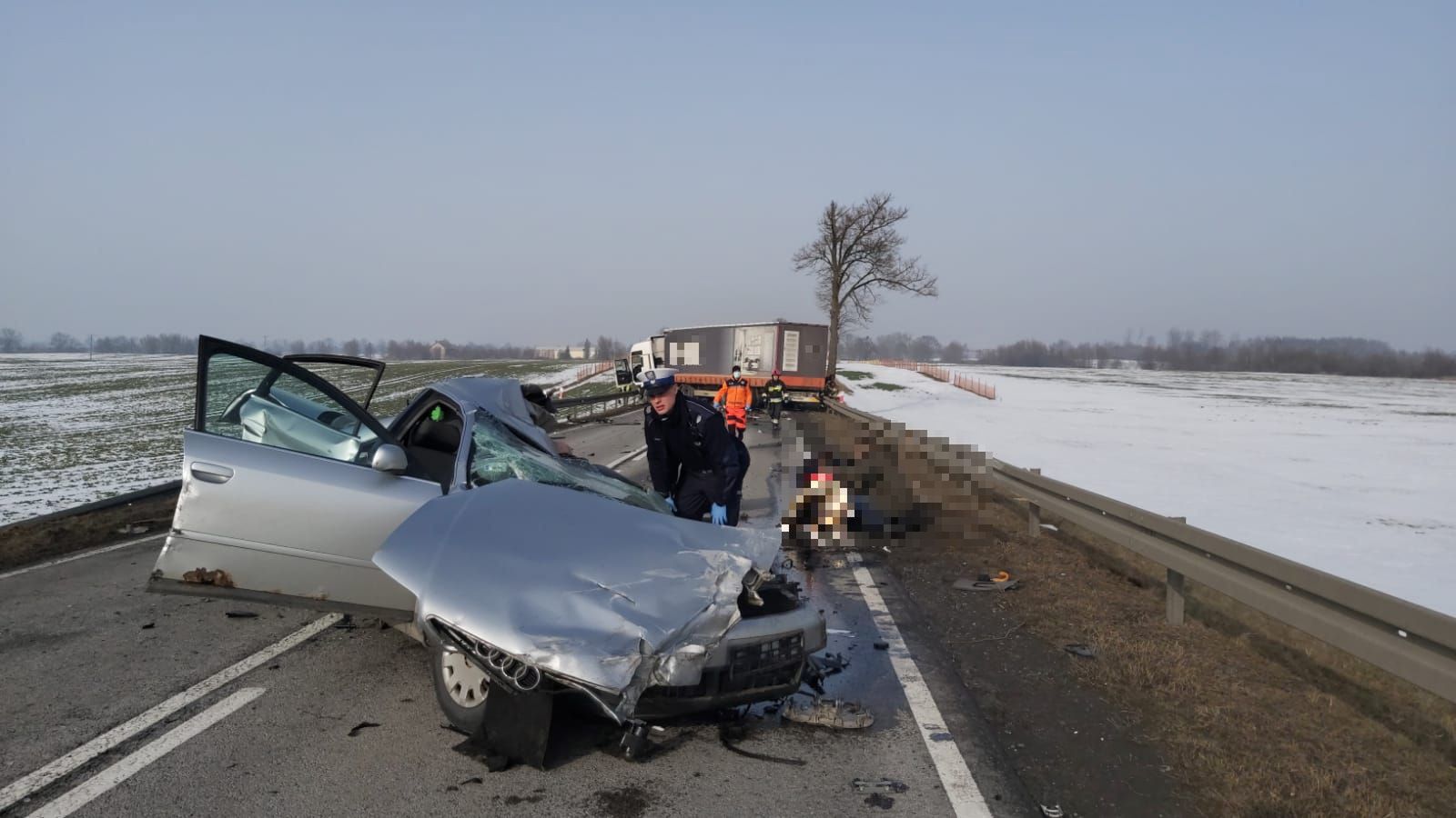 Warmińsko-mazurskie. Groźny wypadek na DK 22. Ranne 3 osoby