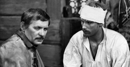 Pięciokrotnie się żenił i nie był ideałem. Na scenie Tadeusz Łomnicki stawał się innym człowiekiem