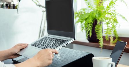 Ultralekki i smukły. Mobilny laptop dla najbardziej wymagających