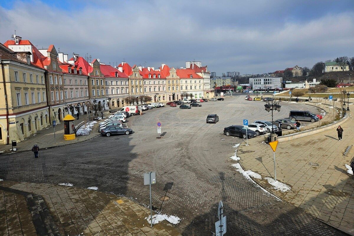 Zakaz parkowania na Placu Zamkowym na czas Lubelskiej Giełdy Staroci