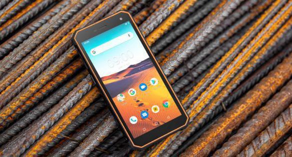 Drive 6 - nowy pancerny smartfon Kruger&amp;Matz w dwóch wersjach