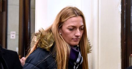 Przyłożył jej nóż do gardła. Broniła się. "Wszędzie była krew"