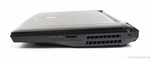 MSI GT73VR 6RE bok prawy
