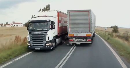 Dla rosyjskiego kierowcy ciężarówki nie ma złych miejsc do wyprzedzania