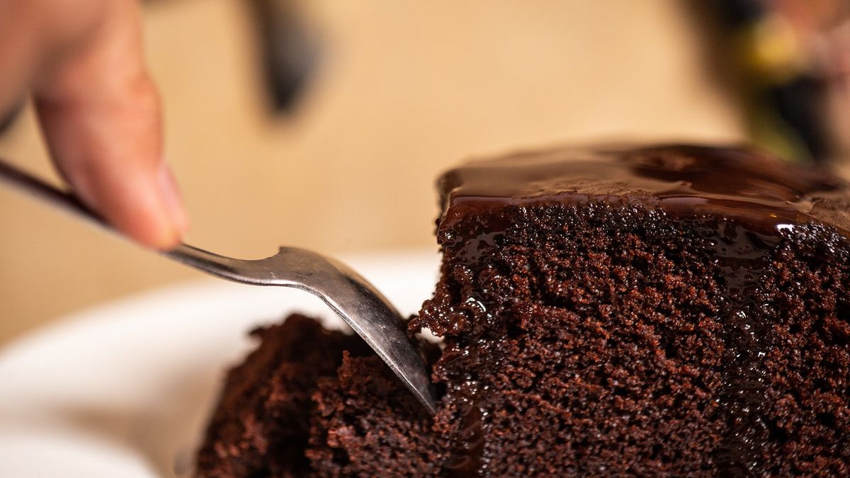 Biorę 3 składniki i mieszam. W mig mam przepyszne ciasto czekoladowe