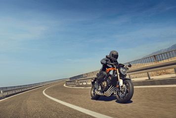 Elektronicznie sterowane sprzęgło E-Clutch - co zmienia w prowadzeniu motocykla?