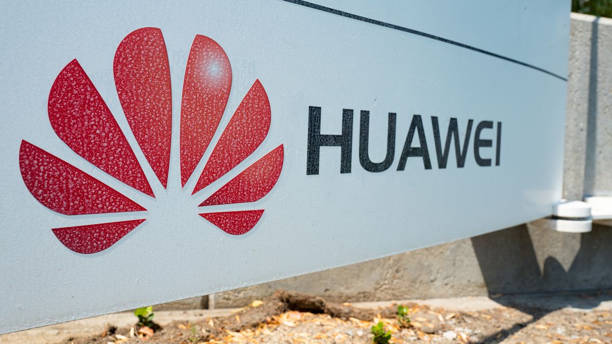 Huawei błędnie zaznaczył terytorium Chin na mapie w trakcie prezentacji na żywo, fot. Smith Collection/Gado/Getty Images