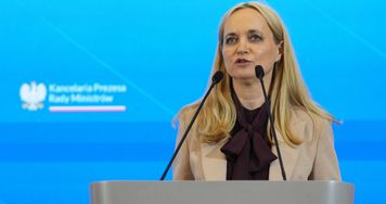 Rząd ogranicza pensje lekarzy. Minister potwierdza