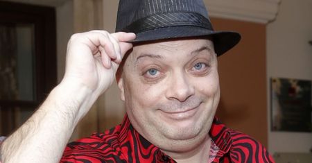 Krzysztof Skiba napisał biografię Pawła Kukiza. Zawarł ją w dwóch zdaniach