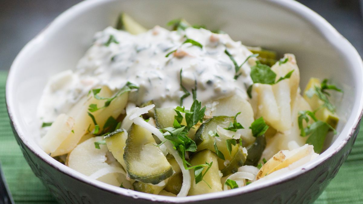 Sałatka ziemniaczana - Pyszności