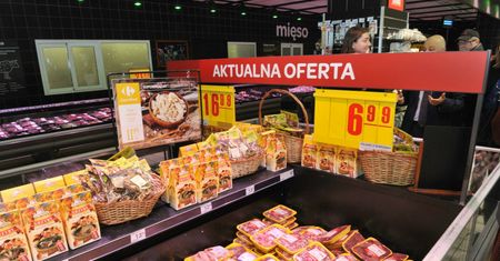 Gdzie wyrzucić opakowanie po mięsie? Niektórzy robią to źle