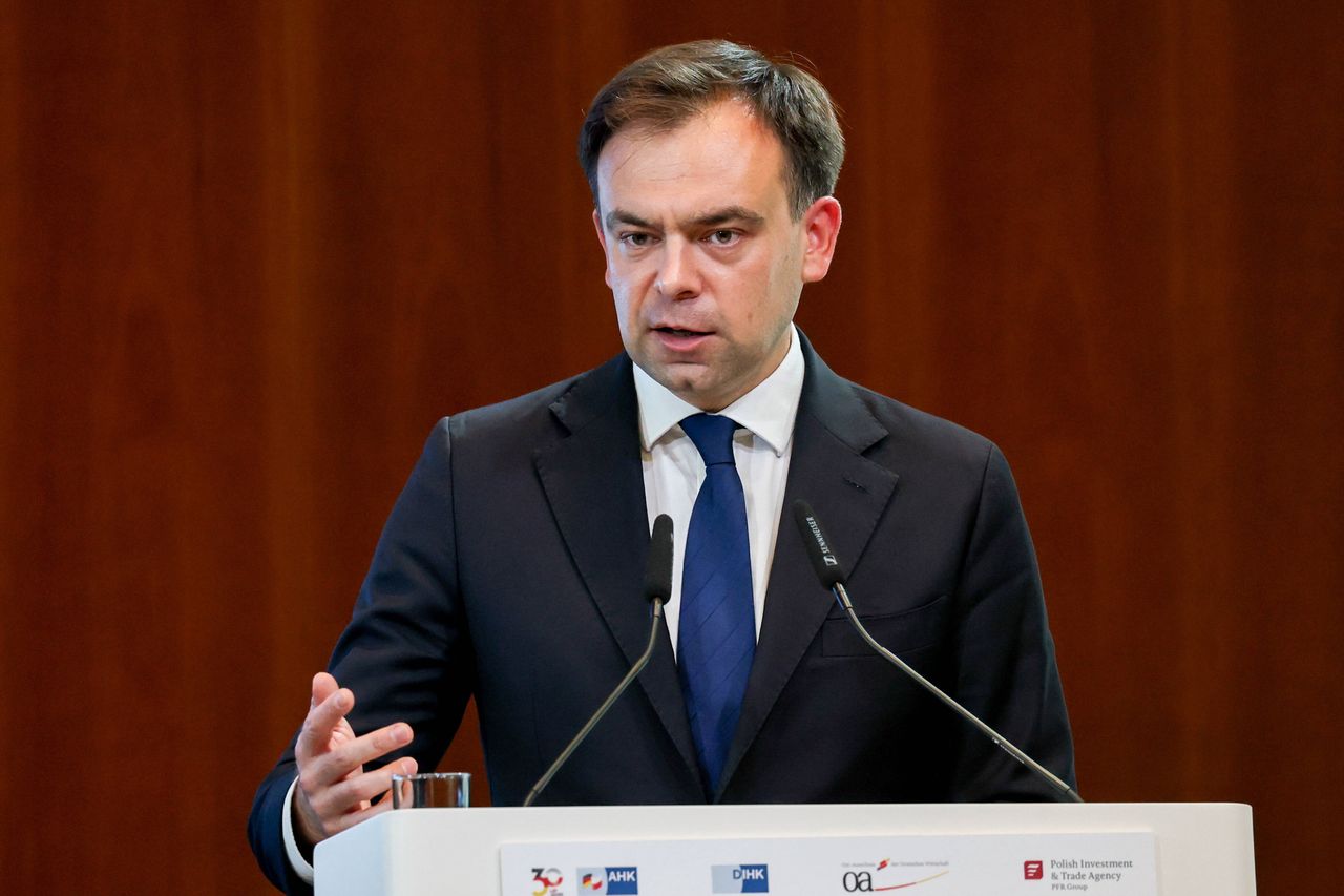 Podwyżka podatku dla banków. Minister finansów zabiera głos