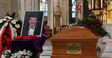 Pogrzeb Krzysztofa Krawczyka. Znani żegnają wielkiego artystę