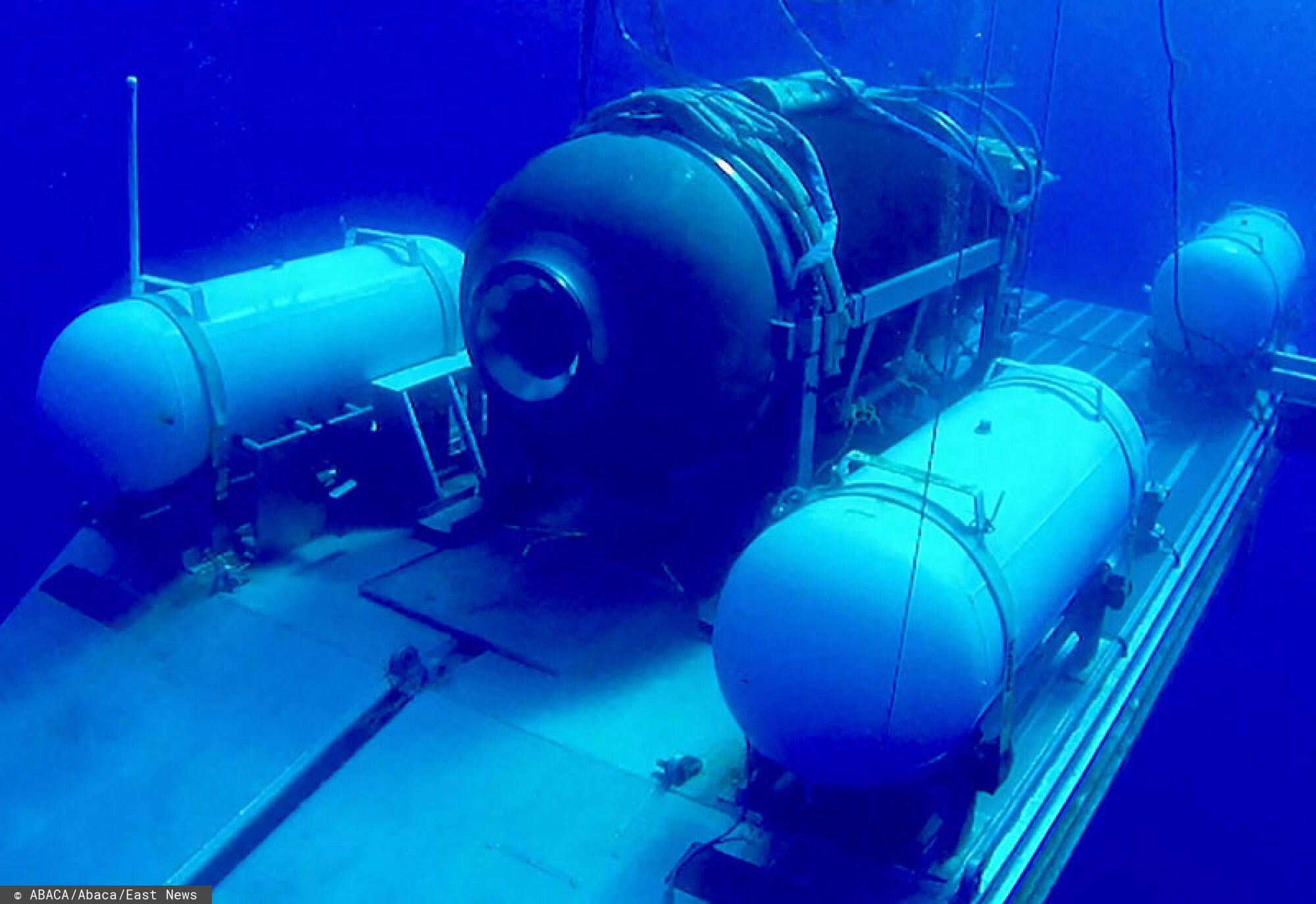 Zagin??a ?�d? podwodna Titan do przewo?enia turyst�w
Undated handout photo shows Titan, the submersible that vanished on expedition to the Titanic wreckage. A massive search and rescue operation is under way in the mid Atlantic after a tourist submarine went missing during a dive to Titanic's wreck on Sunday. Contact with the small sub was lost about an hour and 45 minutes into its dive, the US Coast Guard said. Tour firm OceanGate said all options were being explored to rescue the five people onboard. Tickets cost $ 250,000 for an eight-day trip including dives to the wreck at a depth of 3,800m (12,500ft). Photo via ABACAPRESS.COM
ABACA