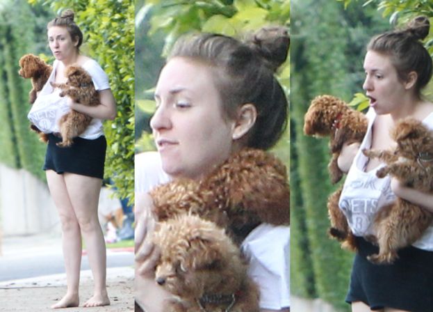 Bosa Lena Dunham z psami na spacerze (ZDJĘCIA)