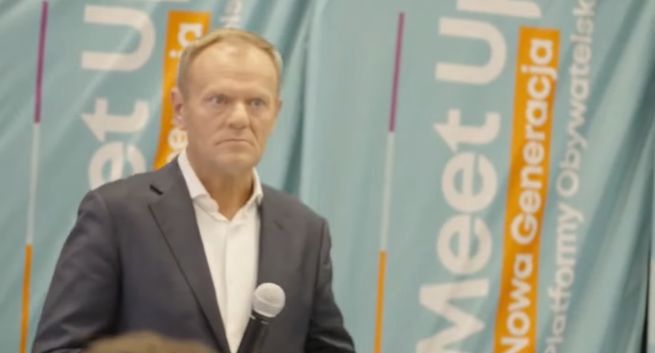 Protest przeciwko brakowi akredytacji dla TVP i PR na spotkanie z Tuskiem. Grabiec: Zapraszamy dziennikarzy