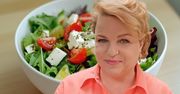 Katarzyna Bosacka dodaje do sałatki greckiej zamiast fety. Zaskakujący wybór