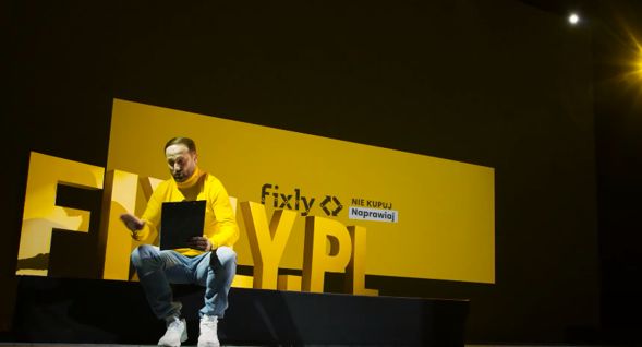 Platforma Fixly zachęca w reklamie "Nie kupuj - naprawiaj"