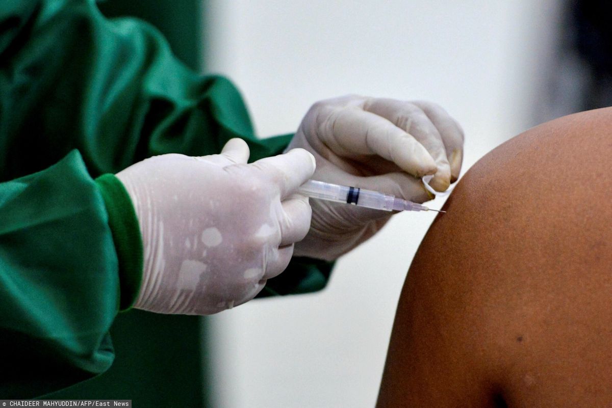 W Indiach tysiące ludzi dostało fałszywe szczepionki przeciw COVID-19