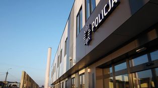 Poszukiwany 26-latek zatrzymany z narkotykami. Policjanci znaleźli przy nim marihuanę!