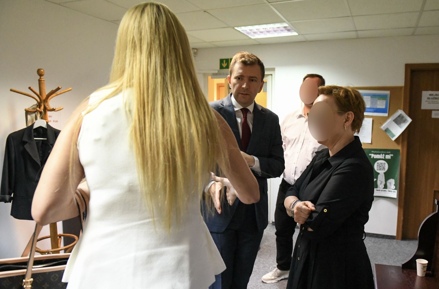 Marianna i Łukasz Schreiberowie w sądzie