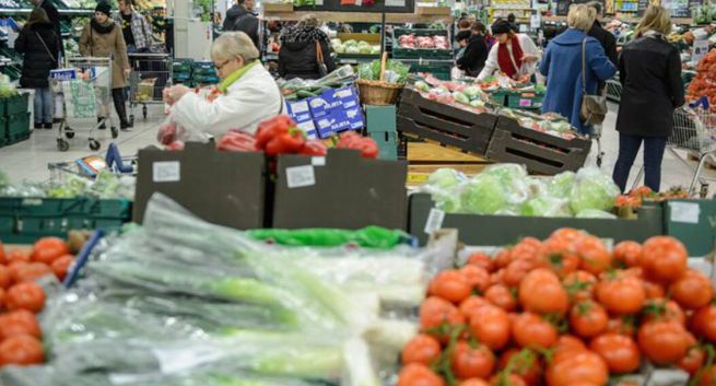 Po spadku inflacji Polacy odchodzą od robienia list zakupów