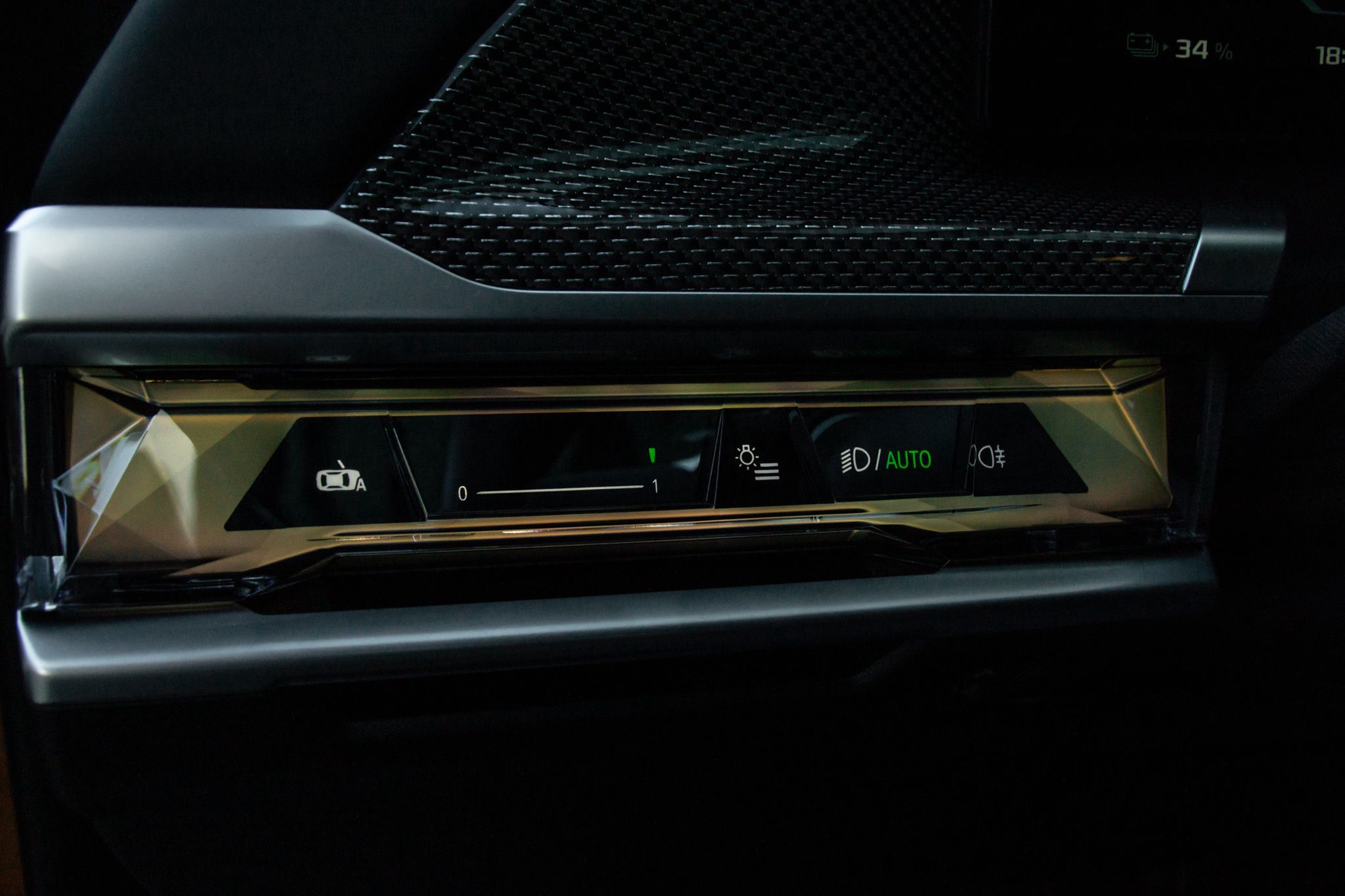 BMW i7 M70