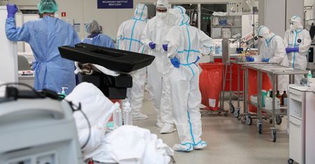 Grozi nam twindemia. W Ministerstwie Zdrowia alarmują